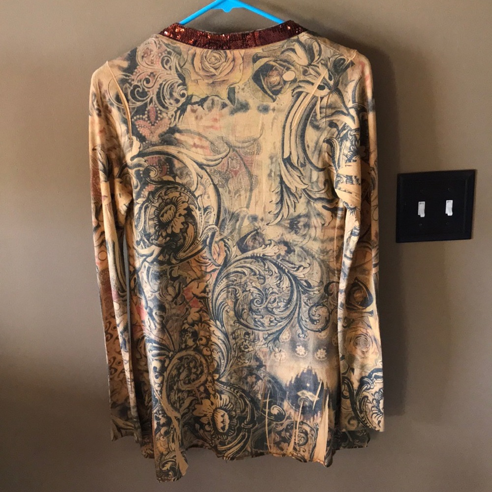 Cardigan. - Picture 2 of 4